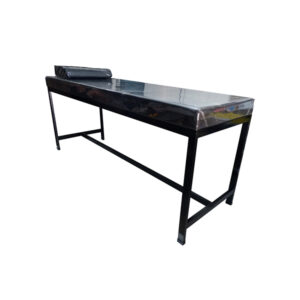 Camilla reforzada caño negro y cristal